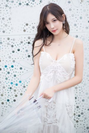 美女露出胸让男生狂揉_剧情片高清电影在线