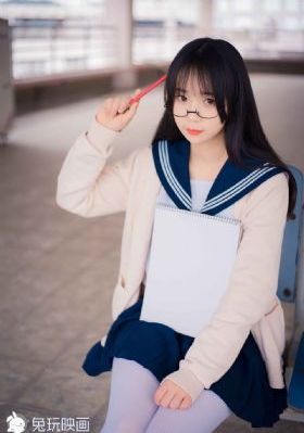 隔着衣服轻揉她的胸_BD韩语电影完整版